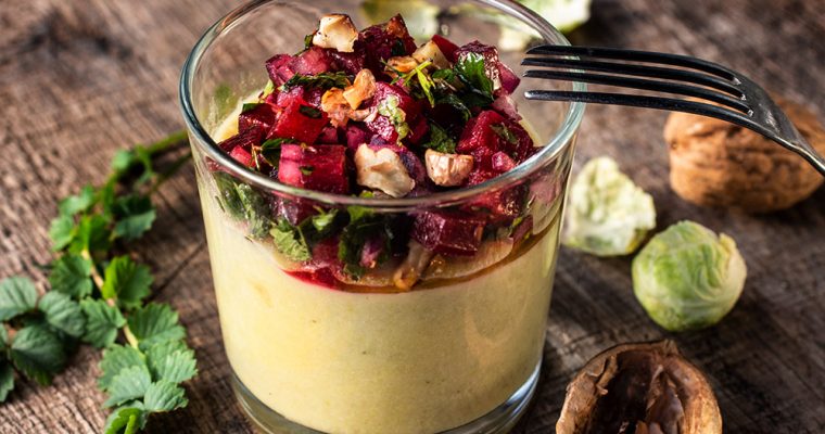 Rosenkohlmousse mit Rote-Bete-Salat