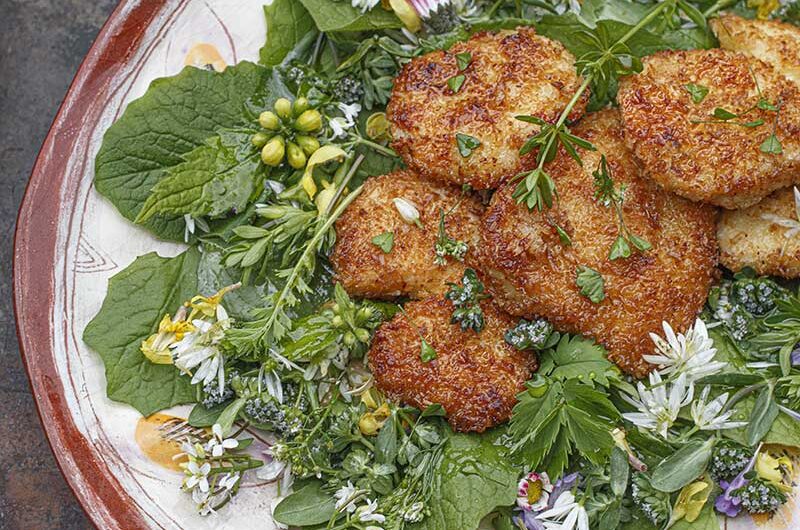 Hähnchenfilet-Kokosmantel-Rainkohlsalat