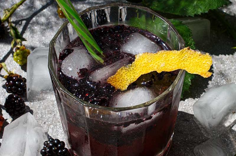 Brombeer-Cocktail-makro