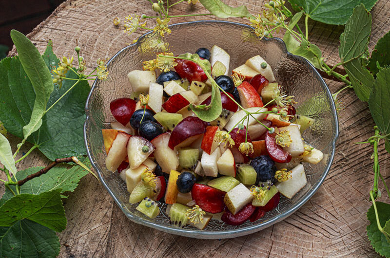 Obstsalat-Lindenblueten