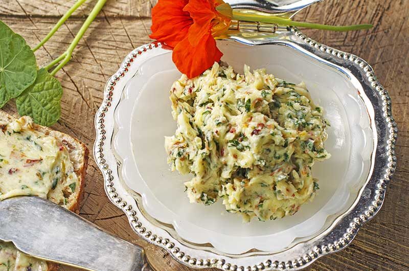 Kapuzinerkresse-Butter