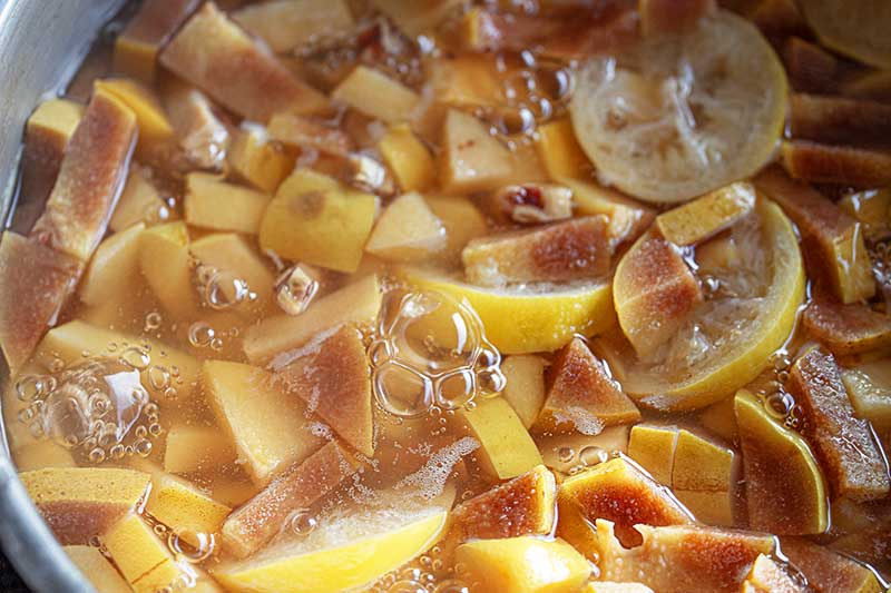 Quittenstuecke kochen