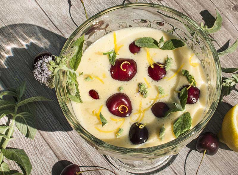Weinschaumcreme-Kirschen-Minze-1