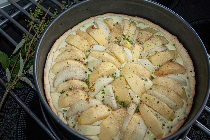 Apfel-Birnen-Kuchen-vor-dem-Backen