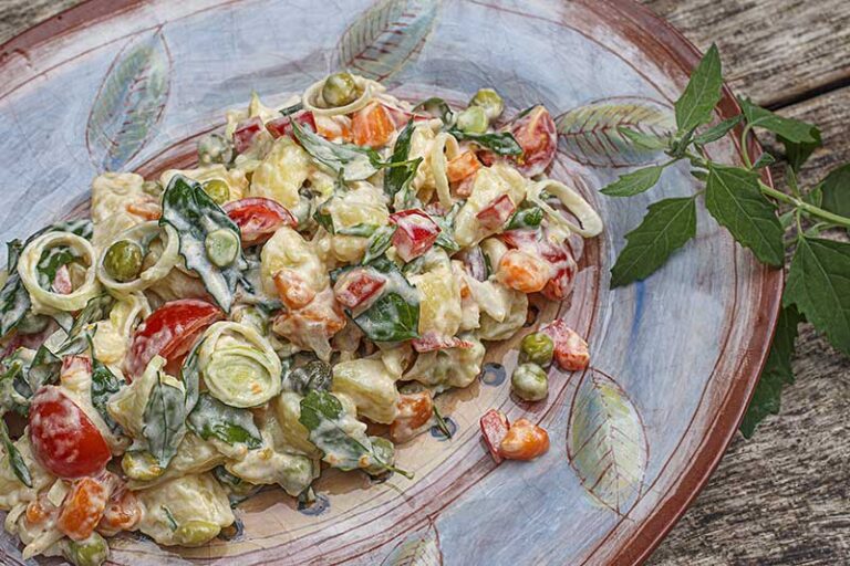 Kartoffelsalat-Gemüse-Melde