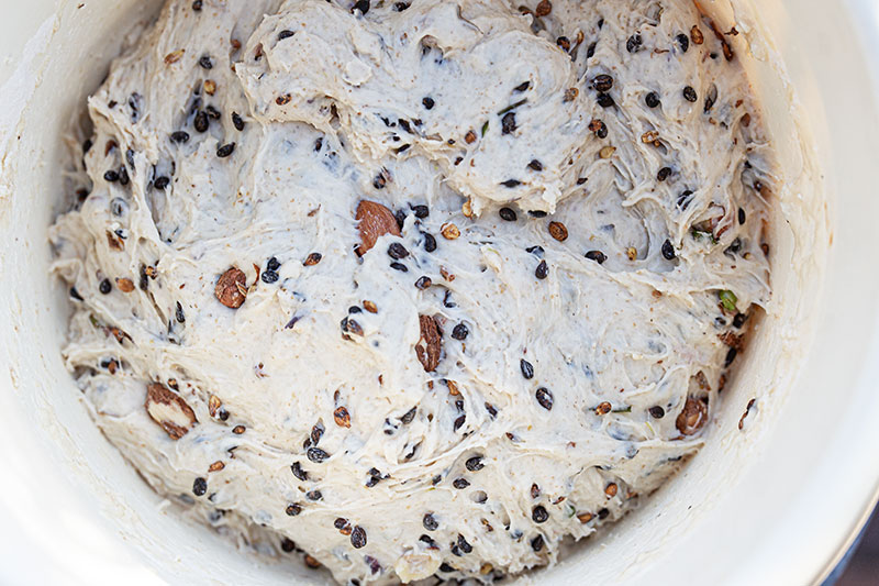 Weizen-Sauerteigbrot-Springkraut-Teig