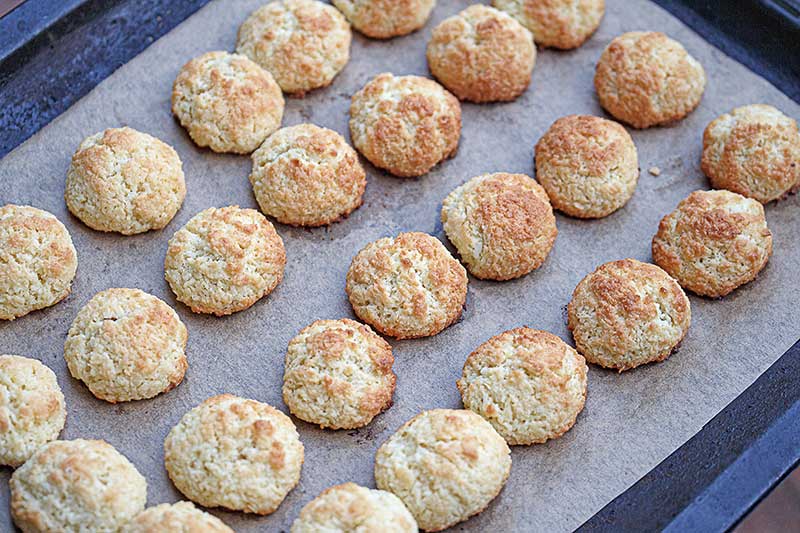 Kokoskugeln-gebacken