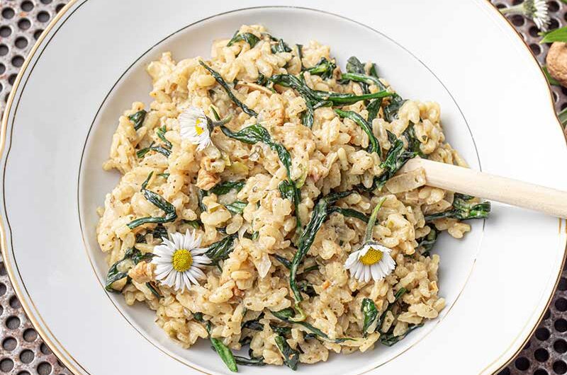 Bärlauchrisotto mit Walnüssen